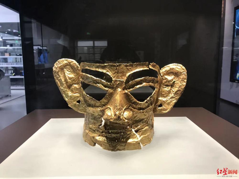 国庆期间哪里耍去三星堆看金面具奥特曼诸葛亮