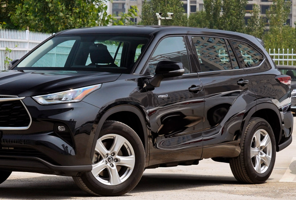 给辆奥迪q5l都不换 车长5米一箱油跑1000km 开万公里不用修 全网搜