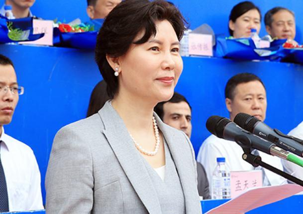 吉林大学"女神院士",发表370余篇sci,4个院士头衔集于一身