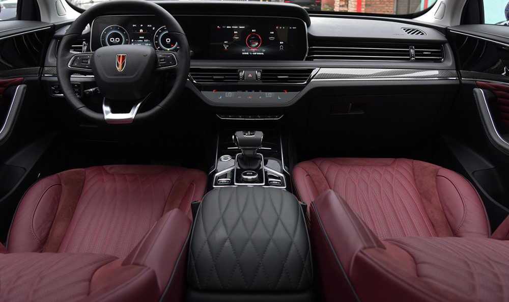 新款红旗hs5实车曝光外观很霸气内饰更豪华搭载20t动力