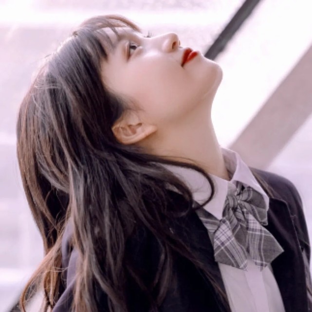 超级哇塞女生头像第五组