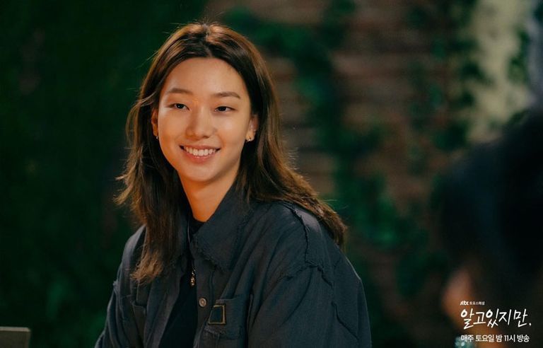 模特出道的李皓京演艺经历也十分丰富,在演戏前就出演过不少mv,继电视