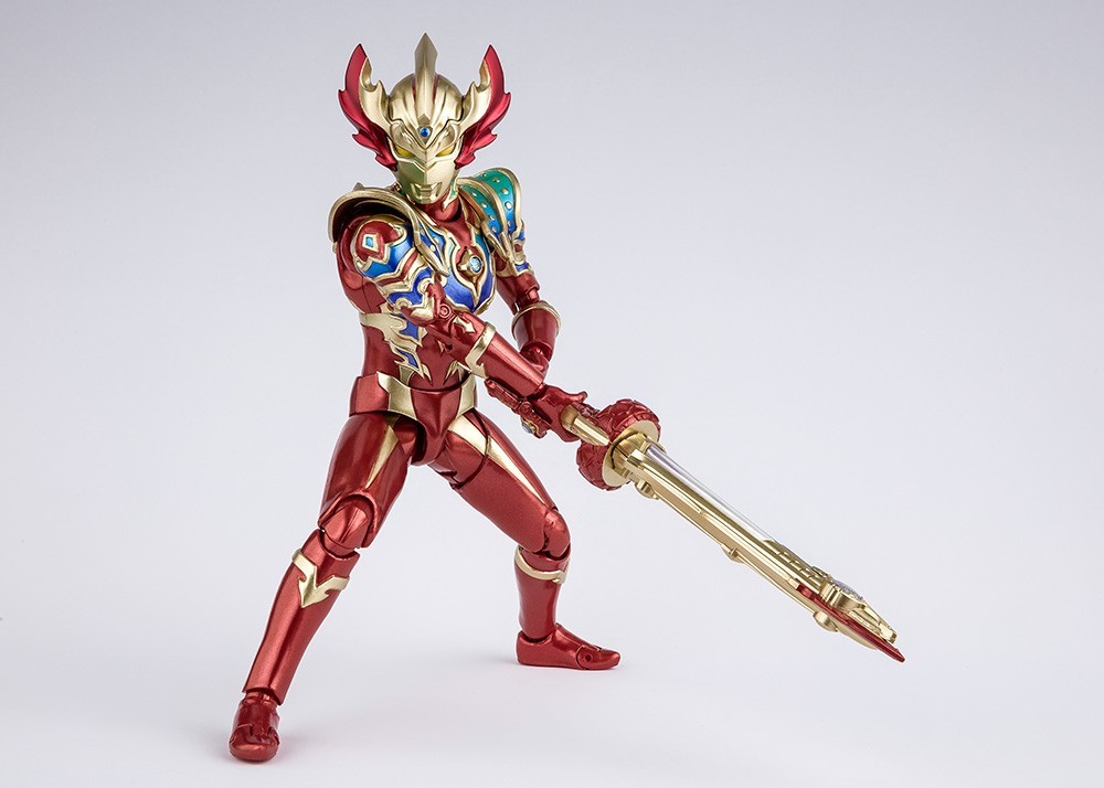 pb万代魂泰迦奥特曼彩虹三重斯特利姆形态售价430元