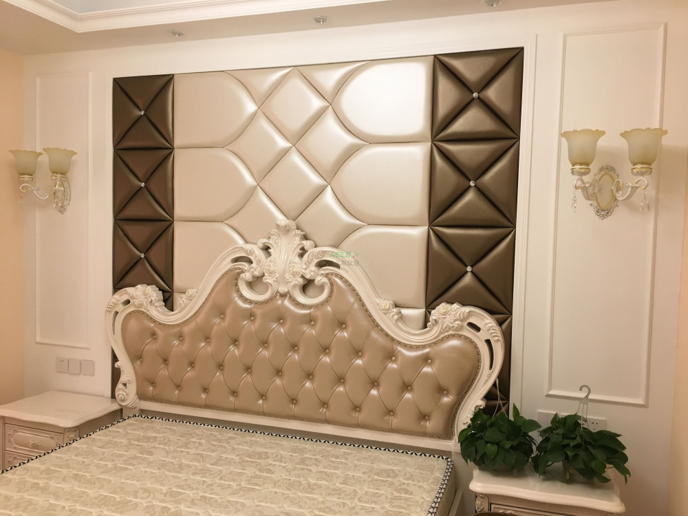 装修时坚持做软包床头背景墙最初家人不理解一年后夸我有远见