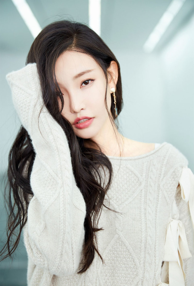 90后山东潍坊女演员童菲,性感迷人