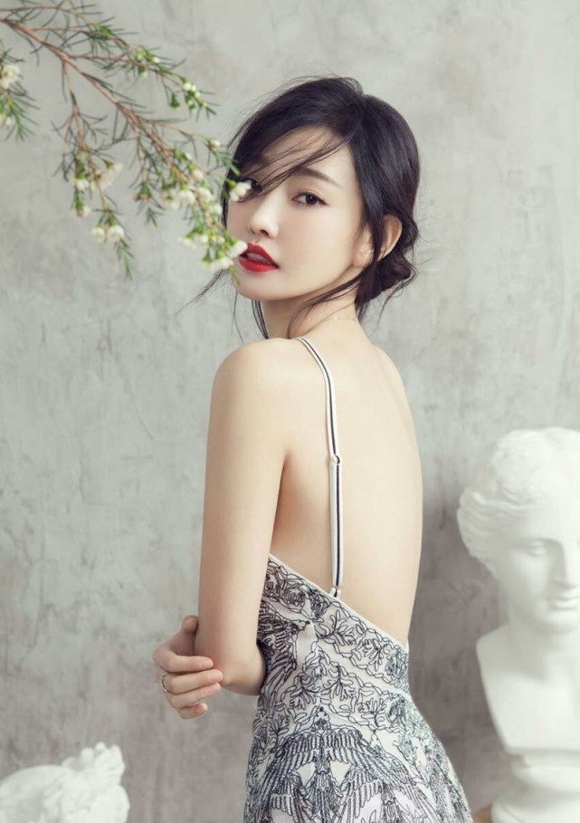 90后山东潍坊女演员童菲,性感迷人