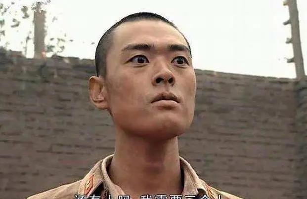 觉醒年代中的实力演员拍戏受伤后患抑郁如今40岁演李大钊获赞