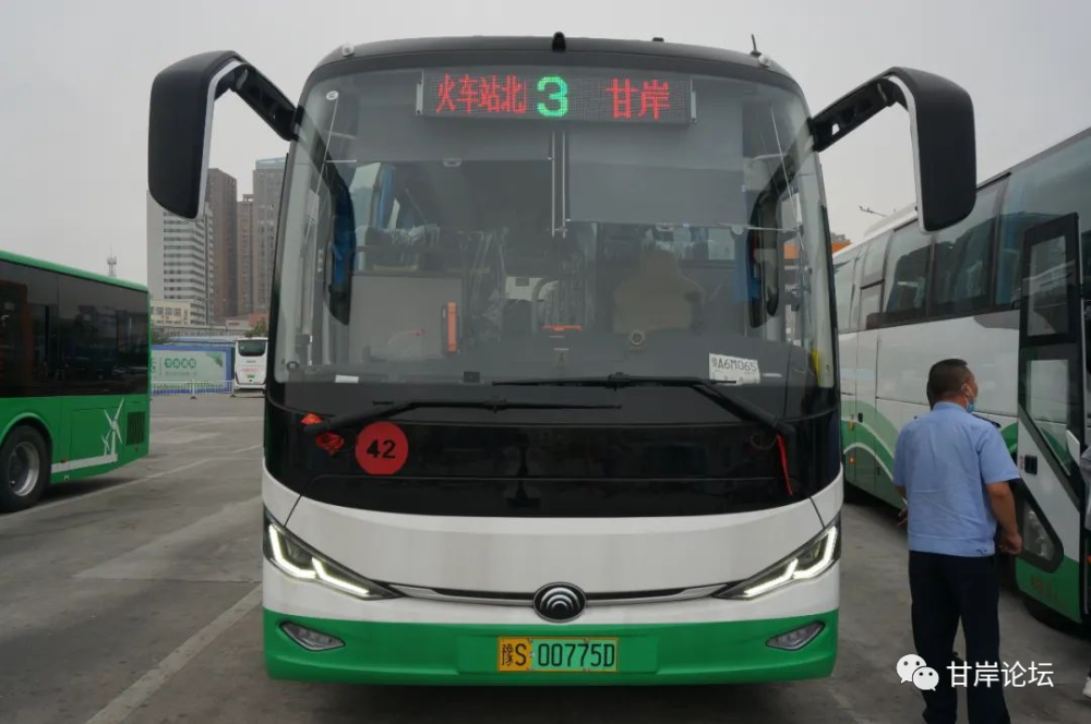 而3路上一批普通純電動公交車型,一方面由於乘客較