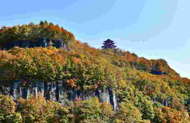 吉林市人國慶不遠行江城賞美景