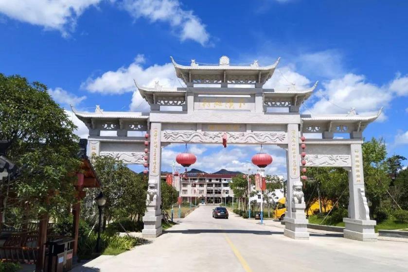 厦门有个"富豪村",靠罐头厂发家,如今家家户户住别墅