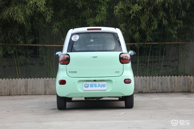 呆萌可爱的代步神器 试驾宏瑞小虎fev家用电车_腾讯新闻