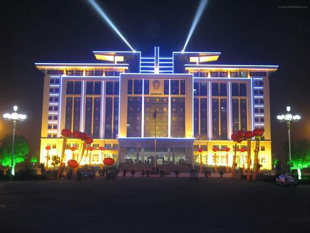 耒阳市常住人口141万人,经济总量487亿元.