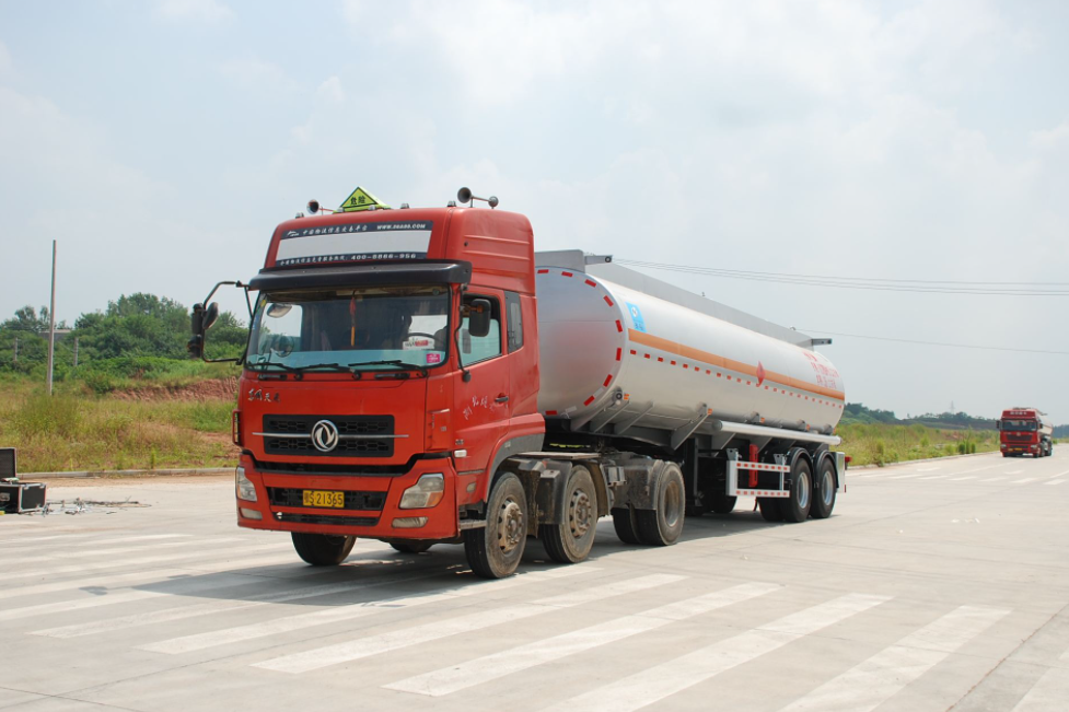 9月30日起实施,四川国庆危化品高速限行