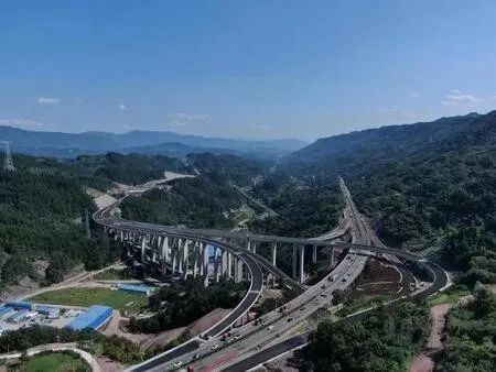 今天12点綦江北互通正式通车