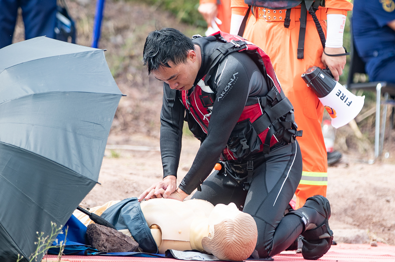 什么是消防员乘风破浪的水上尖兵