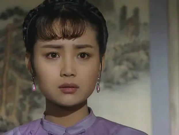 在传奇剧《大宅门》中,她合作陈宝国,斯琴高娃,饰演和主人公白景琦