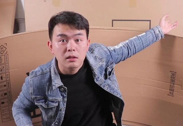 网红和签约公司发生纠纷,已经成为了"常态",之前的小翔哥,蛋黄派等