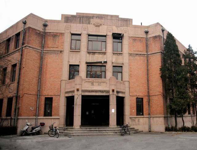 高校教学楼名字大比拼,最后一个赢了