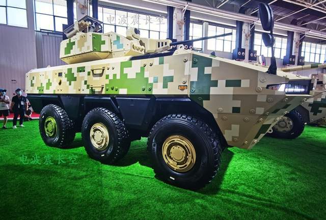 图:vn22轮式装甲步战车长期以来,国内推出的各种6x6装甲车大部分都是