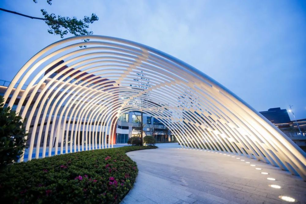 缤纷开元宁波镇海开元广场成功入选首批最靓特色街区