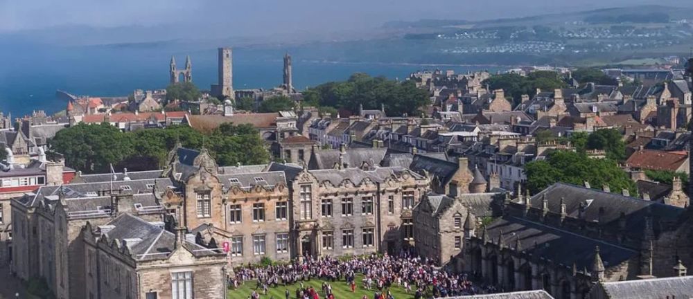 英国留学专业排行_2022泰晤士报高等教育11项专业排名公布!英国多所大学专业名列全...