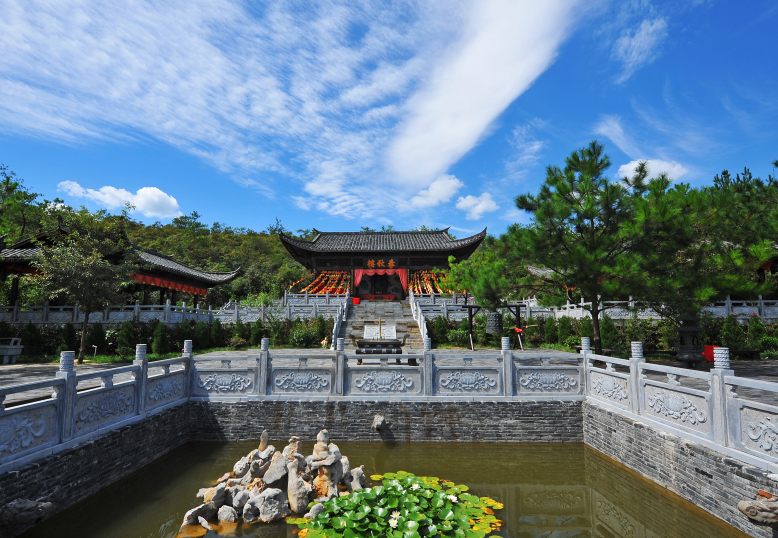 南漳春秋寨十年发展铸辉煌