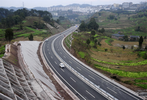 完成涪陵"十四五"综合交通规划初稿编制,涪陵至垫江,江东至白涛高速