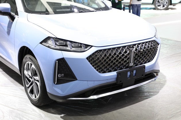 2021天津车展:抢先实拍魏牌玛奇朵hev_腾讯新闻