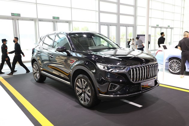 2021天津车展抢先实拍新款红旗hs5