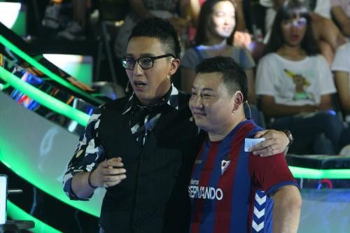 曹龙飞 7年前，中国球迷曹龙飞200欧元买下西甲球队4股，现在值多少钱？