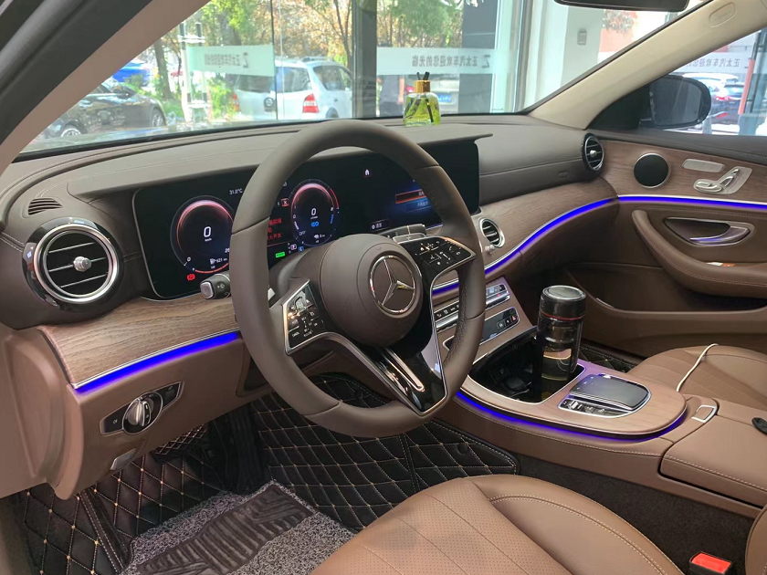 体验少见的新能源奔驰e级外观商务内饰奢华优惠还挺大