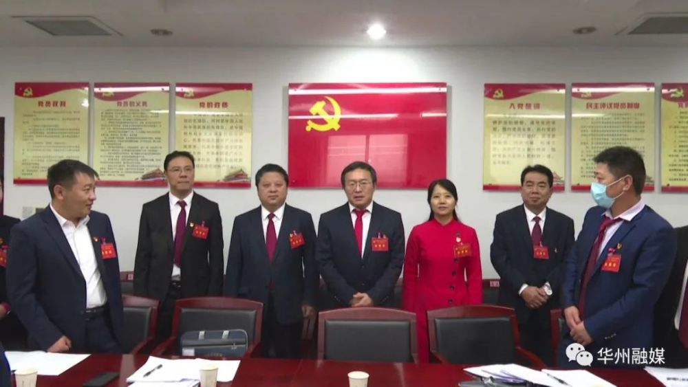 王海峰,马宁,马俊玲,杨成林,王小鹏逐会场同党代表们见面.