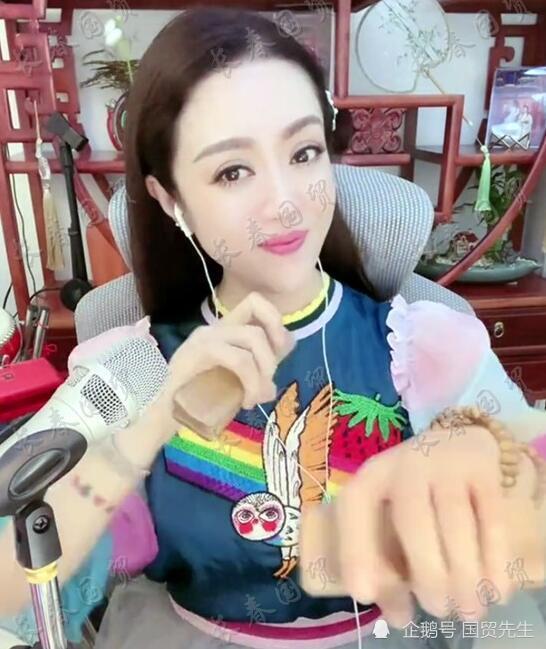 "刘能"王小利前妻曝光,肤白貌美气质佳,47岁已晋级当奶奶