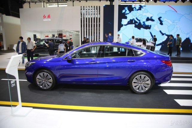 2021天津车展新款红旗h5亮相