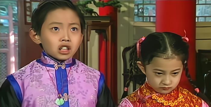 8岁童养媳,嫁给老大爱上老二,老三也对她念念不忘,公婆懵圈了_腾讯