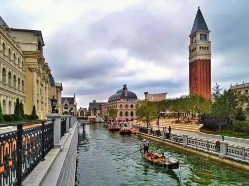 景点:线路:东港海昌东方水城蓝色港湾滨海乐园世界音乐文化博物馆1.