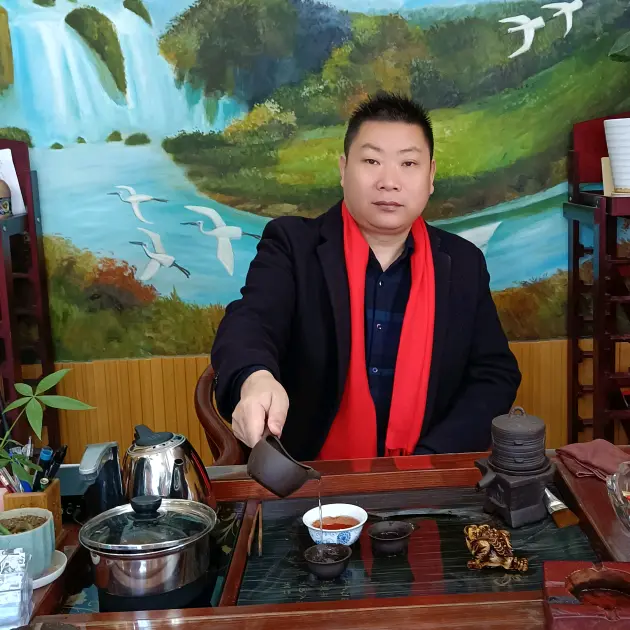 杨海军在奋斗中自觉奉献在奉献中享受快乐