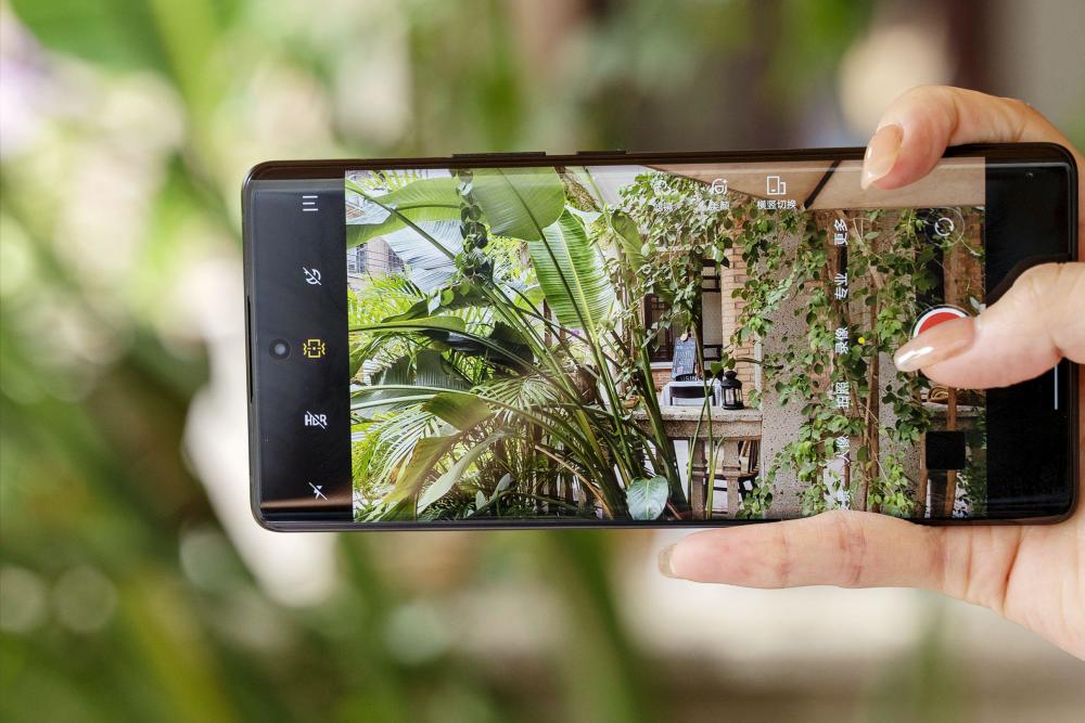 获赞99 的摄影作品怎么拍?一部vivo x70 pro 轻松实现