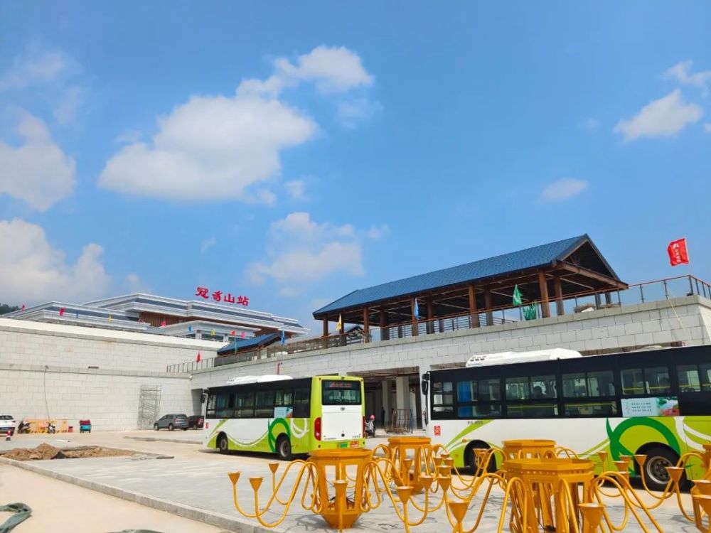 刚刚冠豸山站正式通车