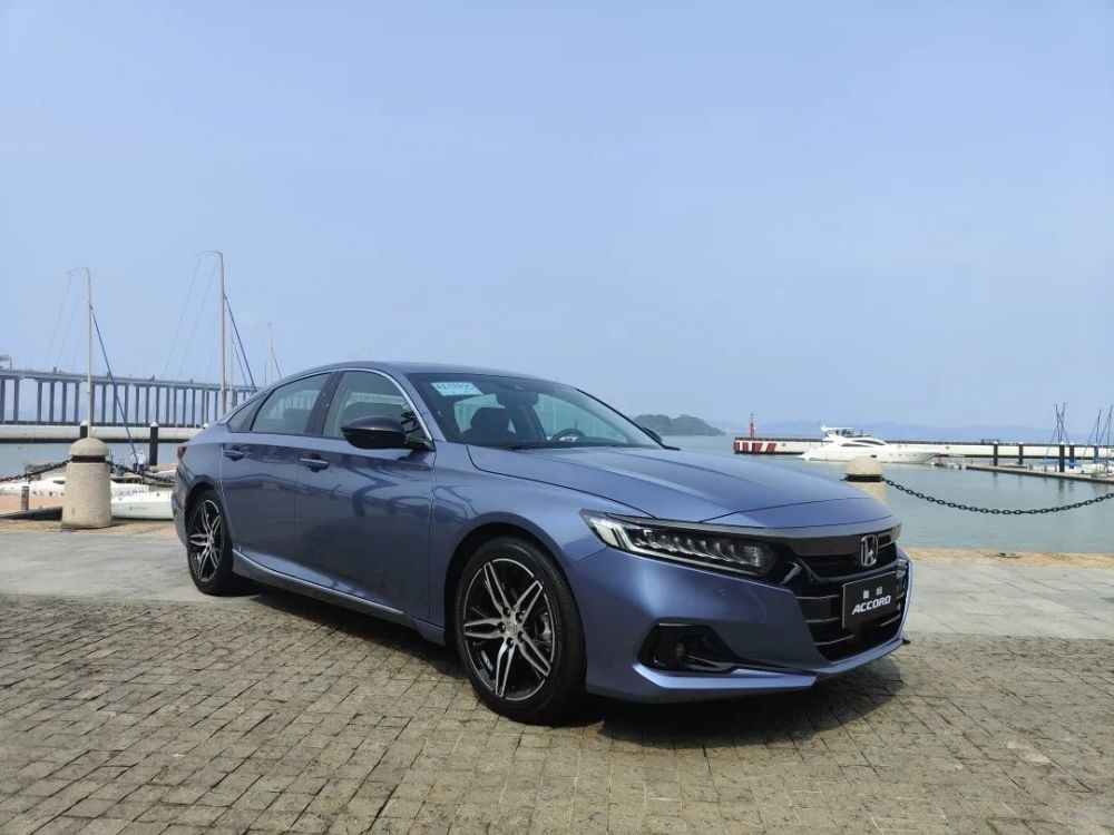 首试新雅阁b级车老大席位又稳了