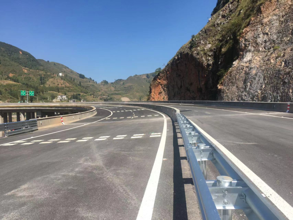 今晚0时0分毕节这条高速正式通车