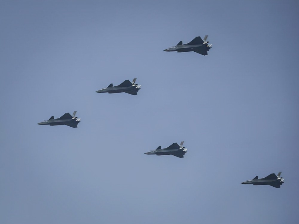 回击美国嚣张言论,中国空军副司令不惯病:你若不怕,咱们云端见_腾讯