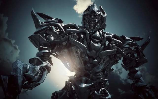 环球影城的威震天冲上热搜第一被竖手指和举报但仍是顶流