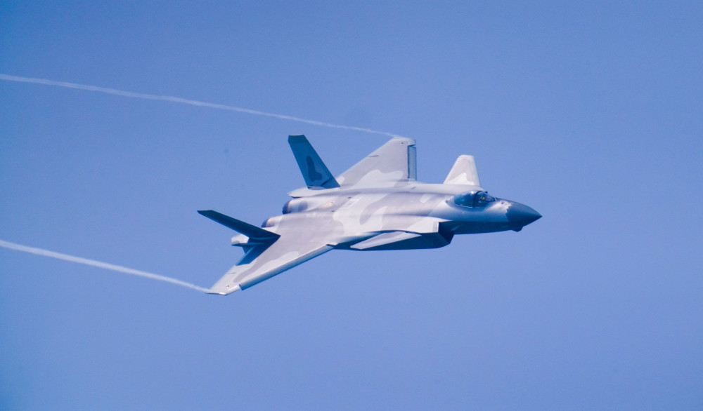 歼20高清大片帅出天际