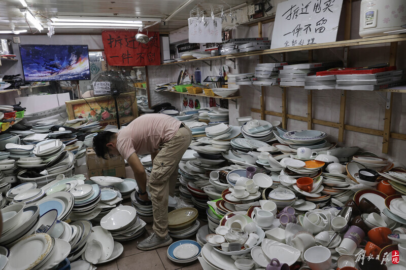 太便宜了，老年人来逛这里走不动路”，但虬江路“淘宝市场”即将谢幕_腾讯新闻