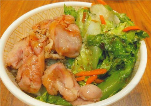 食其家 食其家起源于日本横滨,主打 牛丼 牛丼即盖饭 价格亲民又好吃
