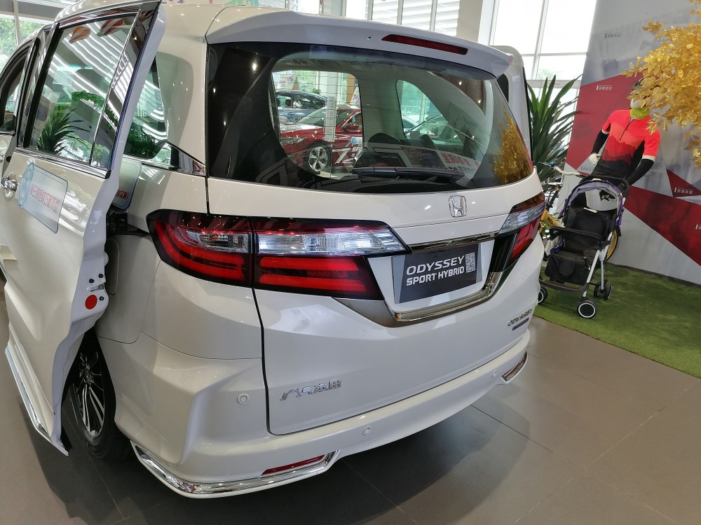 实拍21款本田奥德赛外观挺大气价格也优惠但配置能接受吗