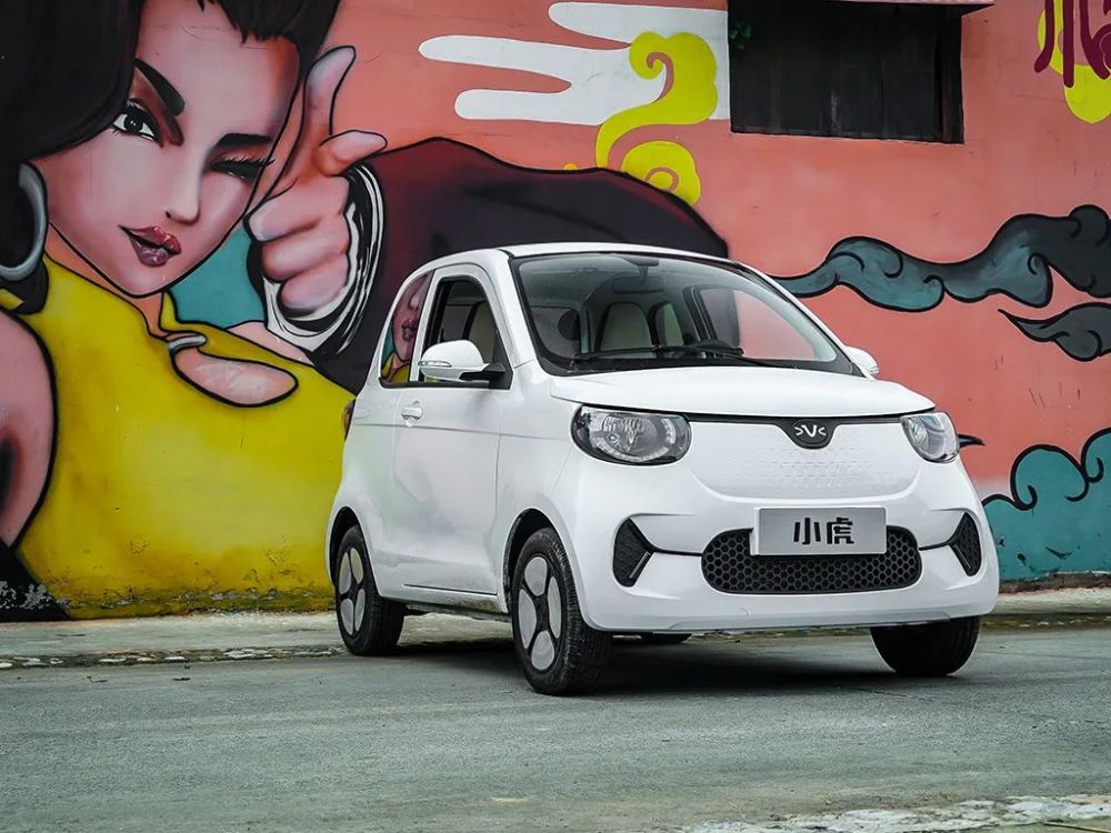 随着新能源技术的发展,微型电动车逐渐进入了我们的生活.