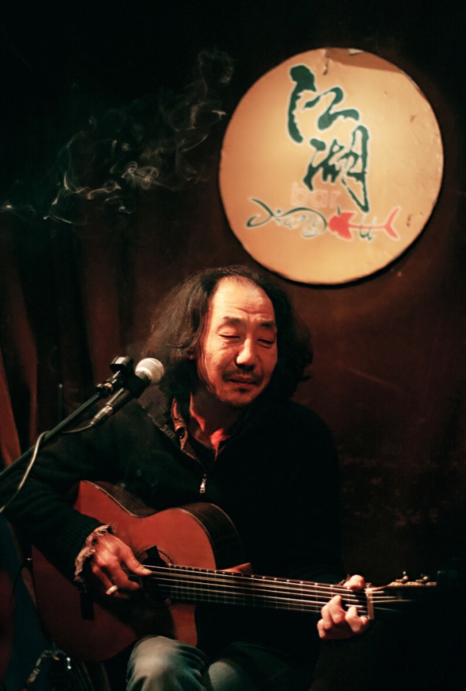 58岁音乐人赵已然离世一生无妻无儿曾在上台演出前接受吸氧治疗