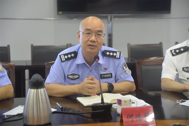 省公安厅打击走私局二级警务专员副局长陈建波率队到雷州市开展检查